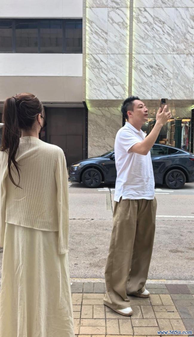 汪小菲夫妻香港被偶遇 甘好意思出游羡煞旁东谈主